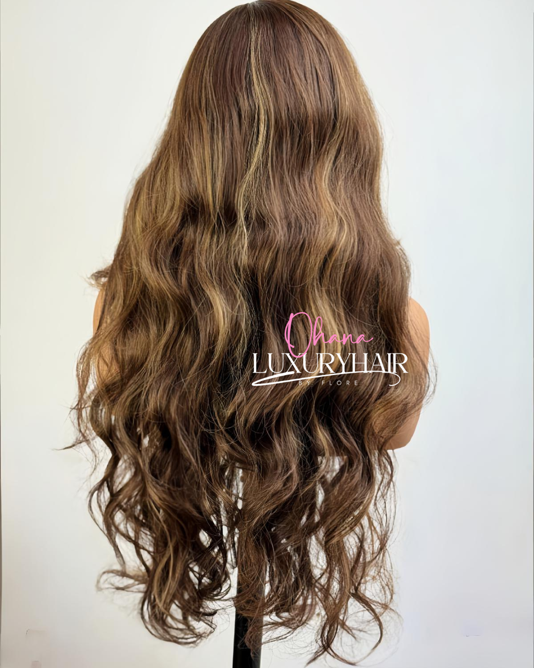 Perruque Mélina – Brun Lumière Long Ondulé Effet Naturel