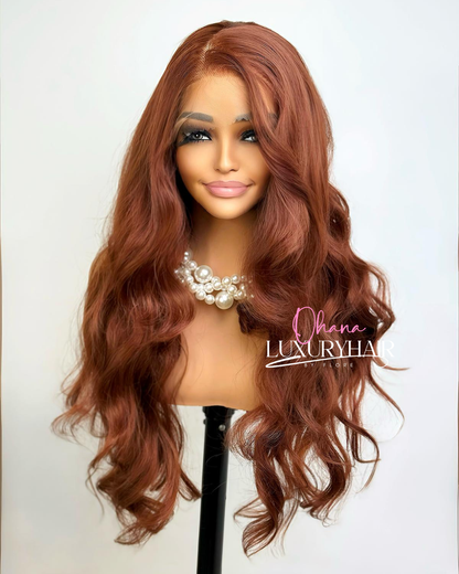 Perruque Bella – Le charme du volume et de la brillance