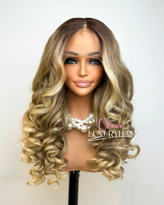 Perruque Chloé – Blond Caramel Bouclé