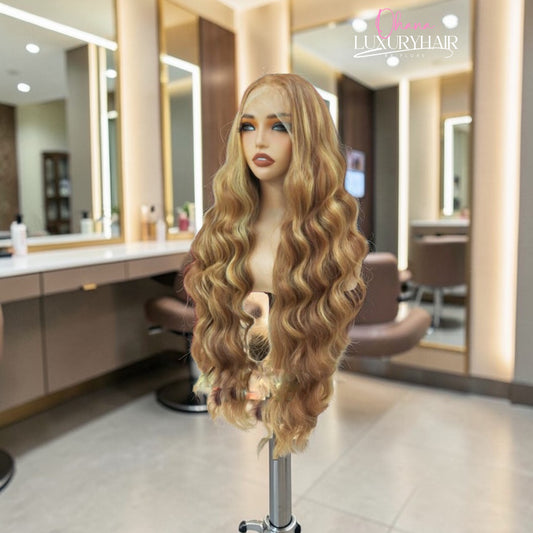 Malia –Perruque Longue Ondulée Blond Miel Effet Naturel