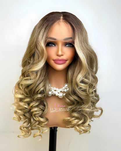 Perruque Chloé – Blond Caramel Bouclé